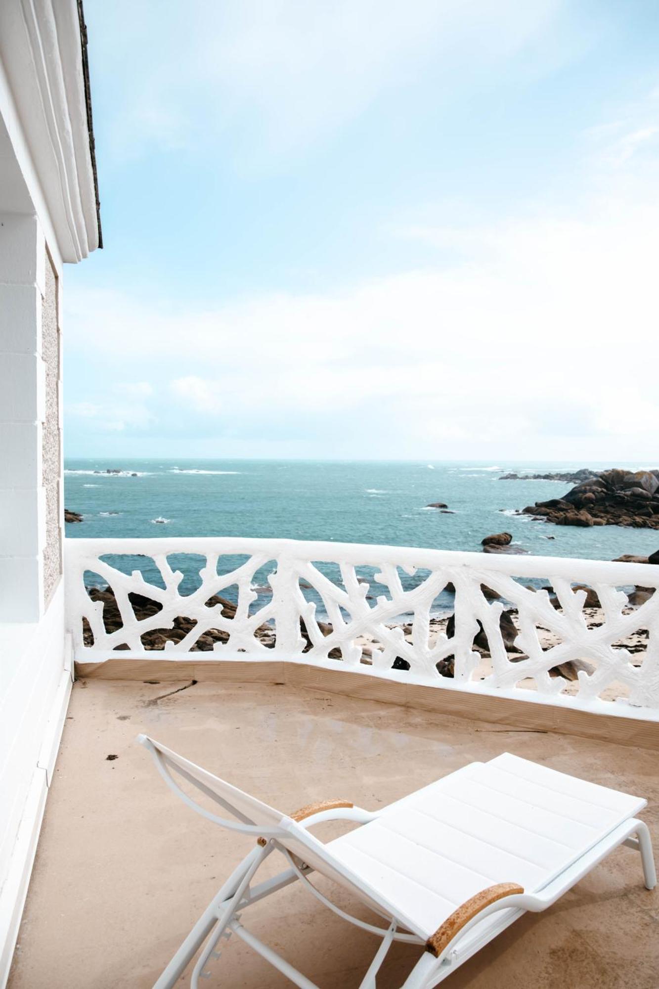 Hotel De La Mer & Spa ブリニョガン・プラージュ エクステリア 写真