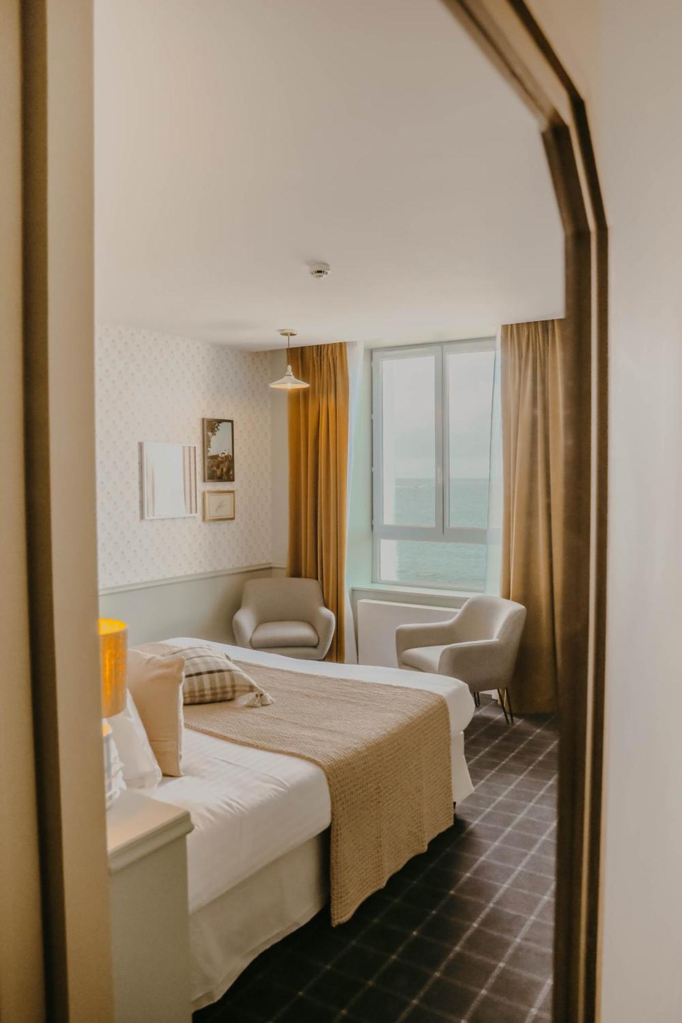 Hotel De La Mer & Spa ブリニョガン・プラージュ エクステリア 写真
