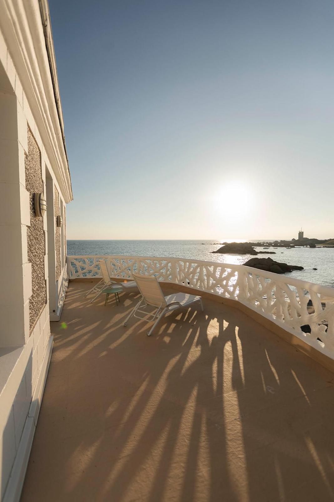 Hotel De La Mer & Spa ブリニョガン・プラージュ エクステリア 写真