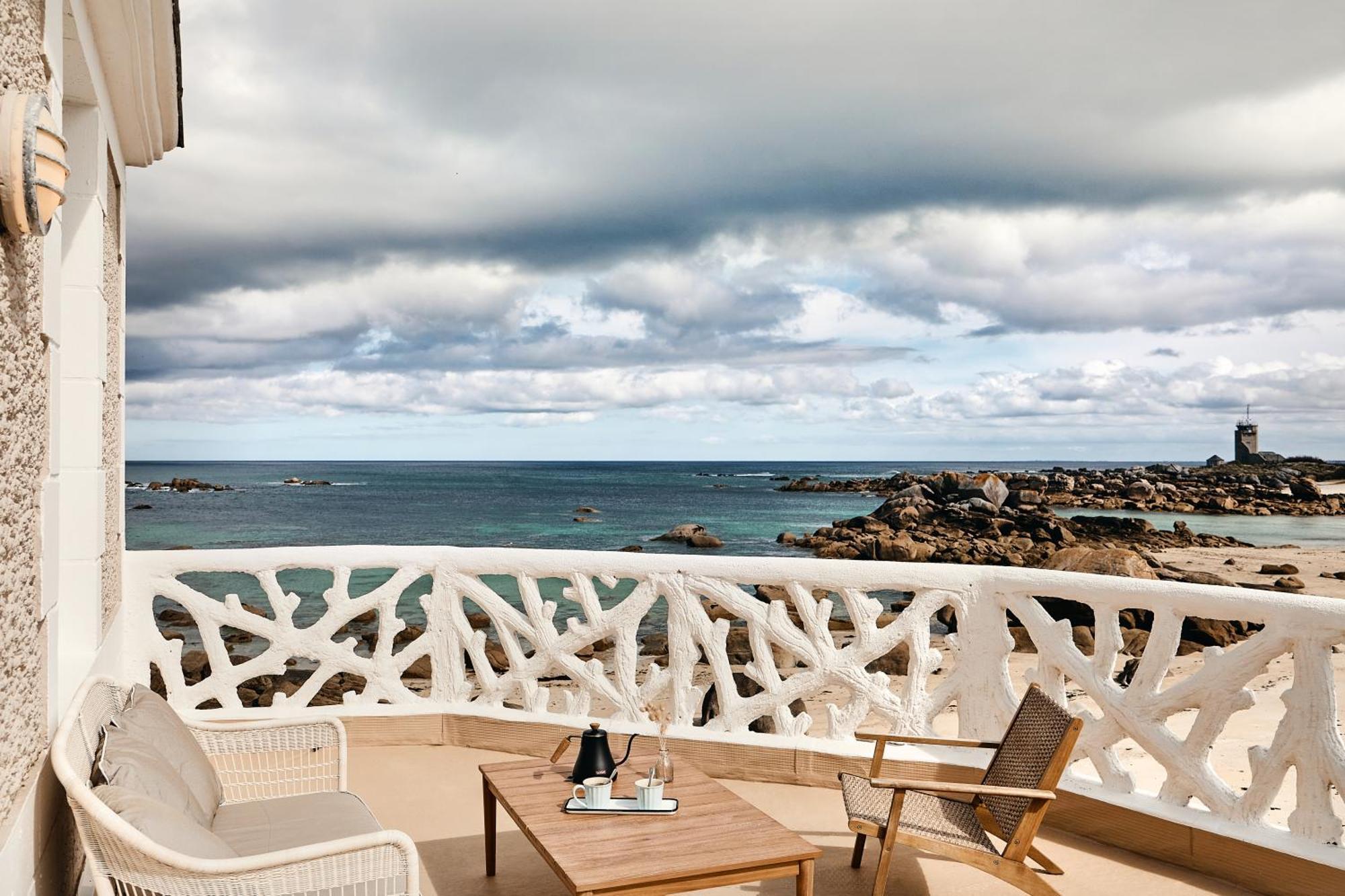 Hotel De La Mer & Spa ブリニョガン・プラージュ エクステリア 写真